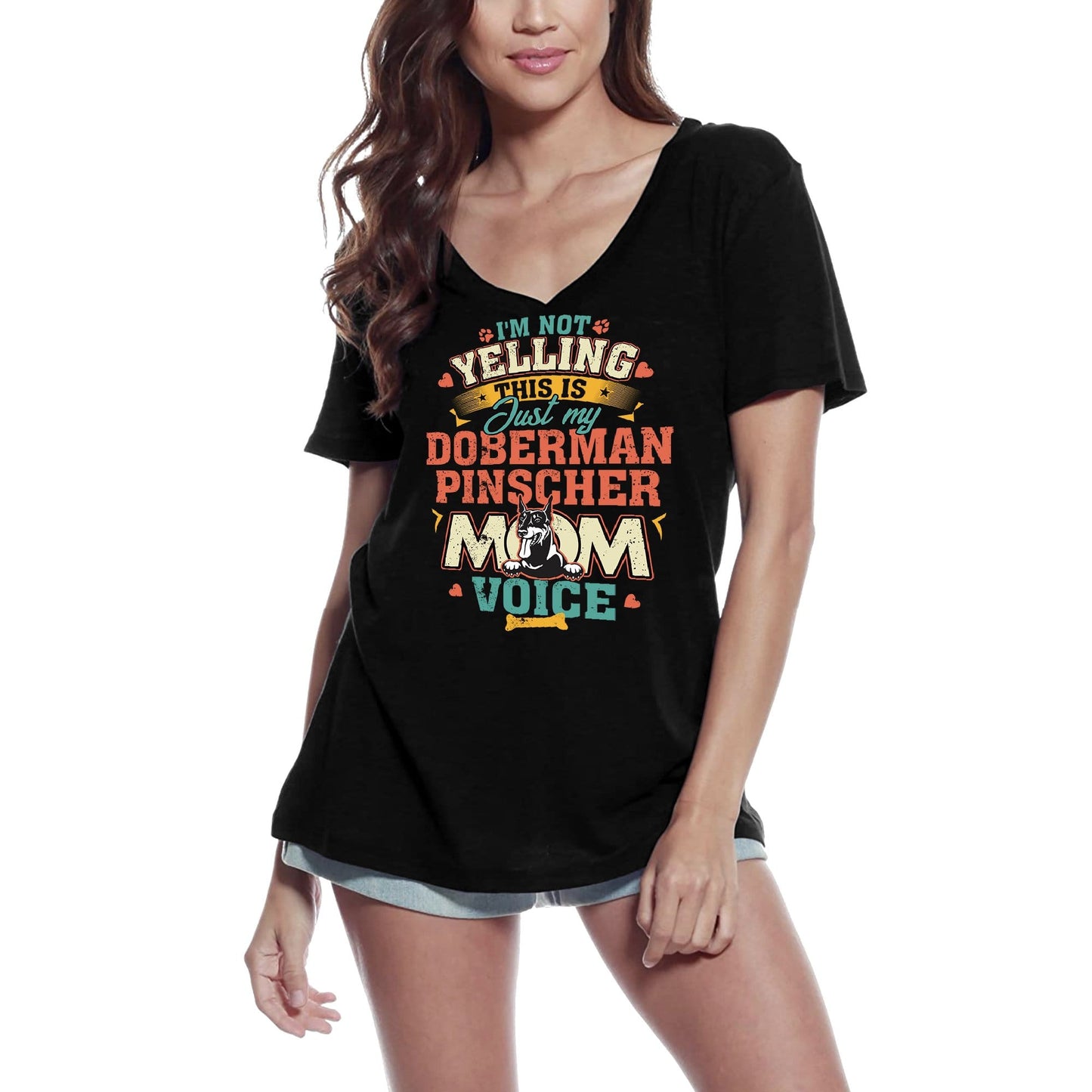 ULTRABASIC Women's Graphic T-Shirt Doberman Pinscher Mom - Dog's Mom Shirt - Dog Lovers