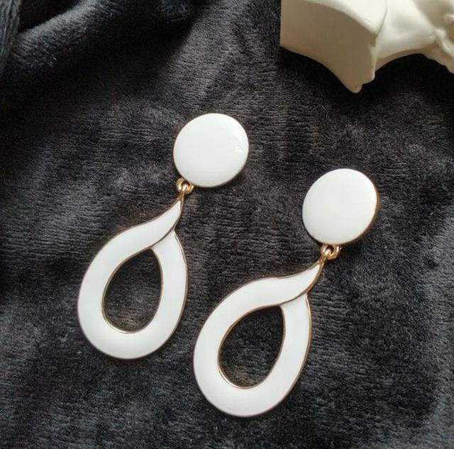 HUANZHI 2019 White Geometric Round Square Irregular Hollow Pearlescent Starry Sky Calla Lily Enamel Earrings for Women Girls