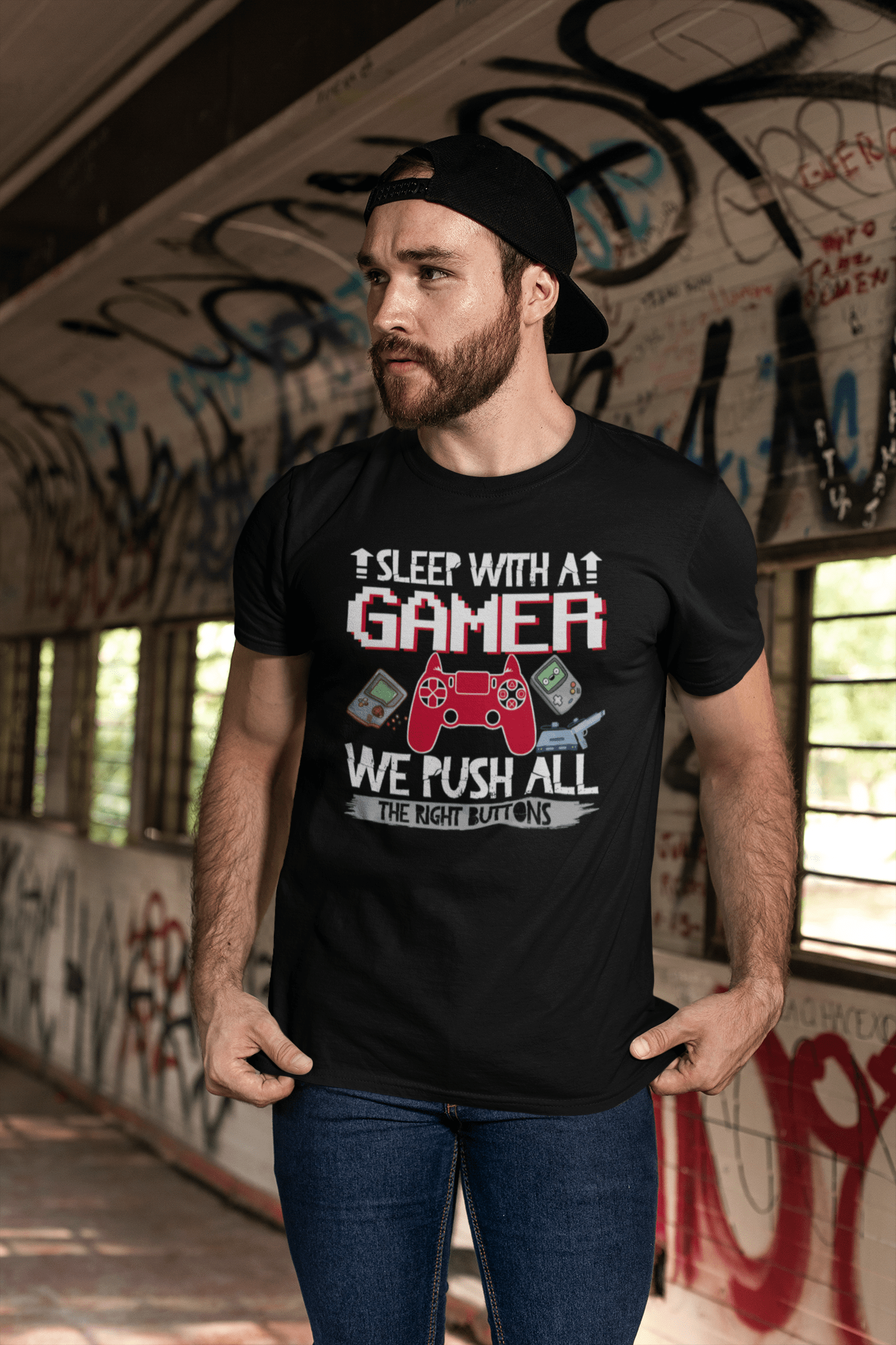 ULTRABASIC Men's Gaming T-Shirt Sleep With a Gamer - Funny Joke Humorous Shirt