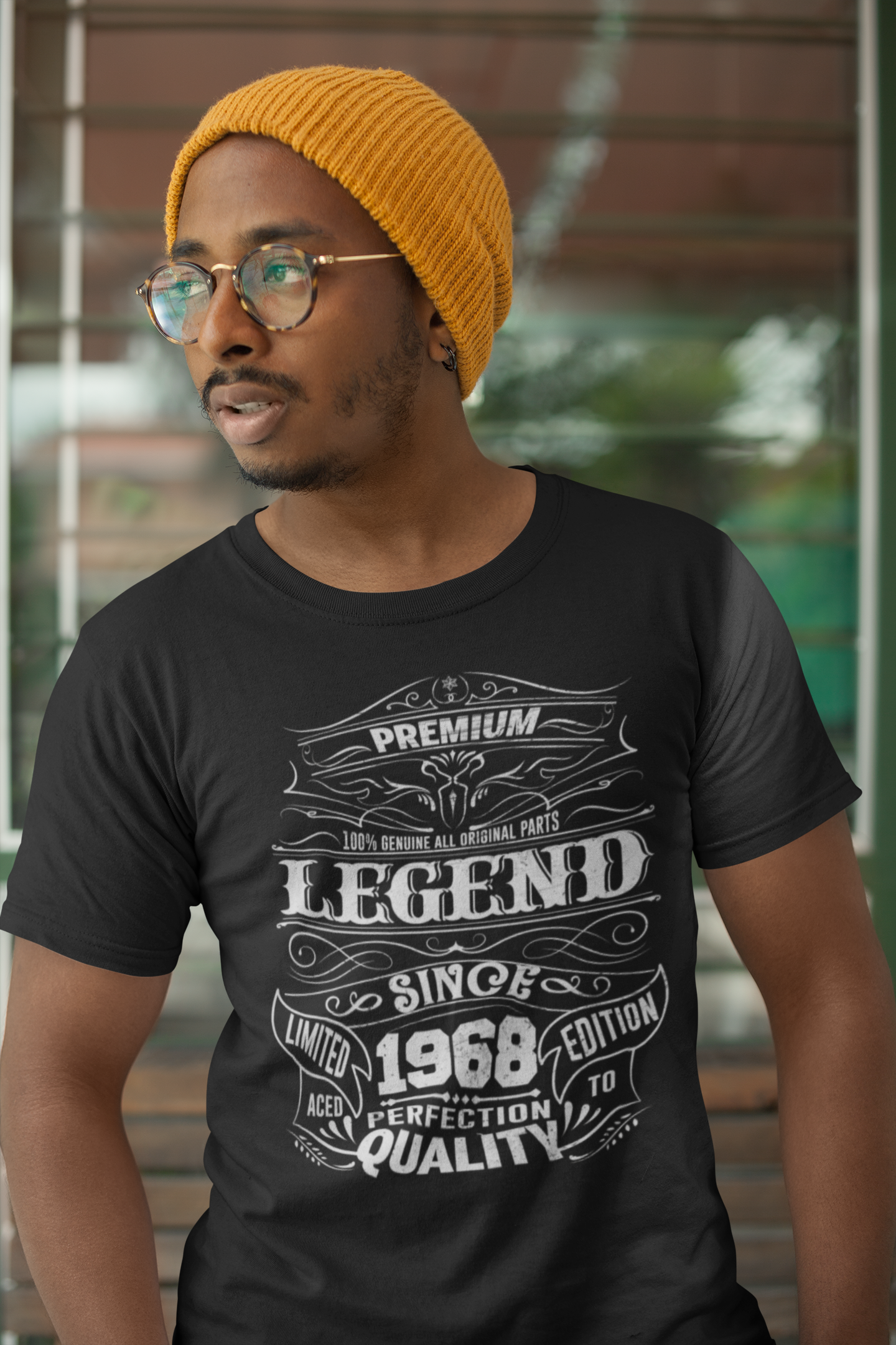 ULTRABASIC Men's T-Shirt Vintage Premium Legend Since 1968 - 52nd Birthday Gift Tee Shirt